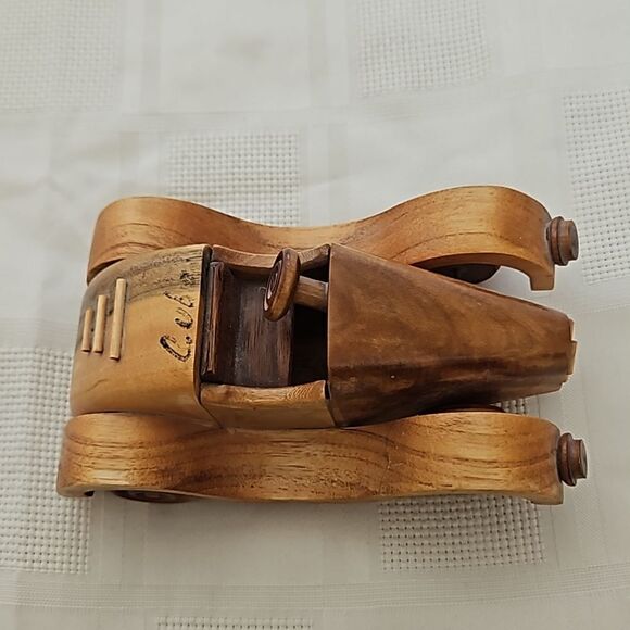 Cuba Hand-Made Vintage Antique Ford Wooden Toy Car 6"- 3" - Picture 12 of 16